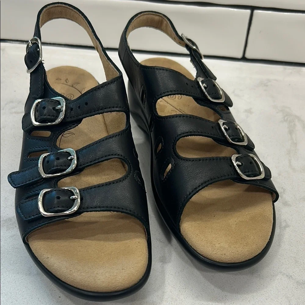SAS Women's Mystic Black Sandals Size 6.5 N